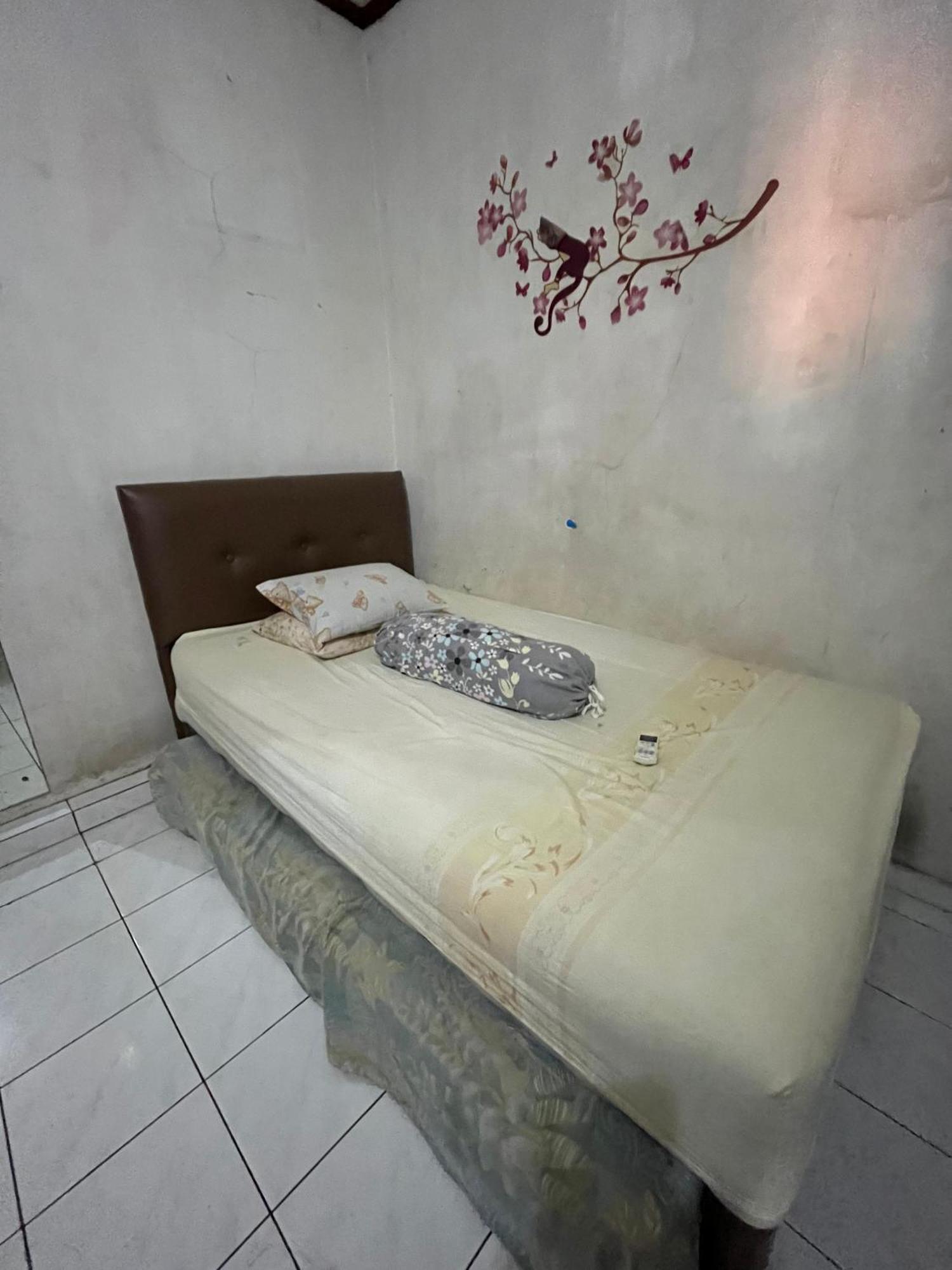 Spot On 94142 Al Fatih Residence Syariah 2 Jakarta Exteriér fotografie