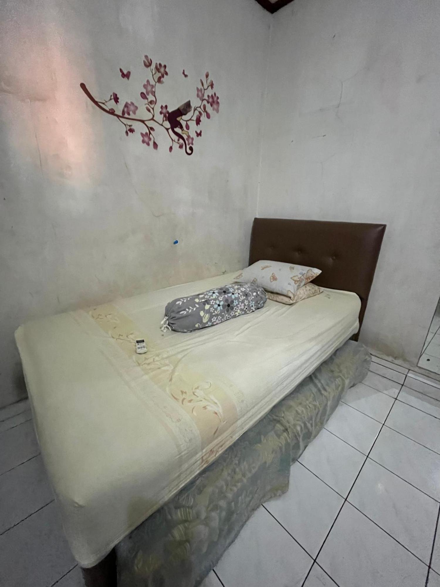 Spot On 94142 Al Fatih Residence Syariah 2 Jakarta Exteriér fotografie